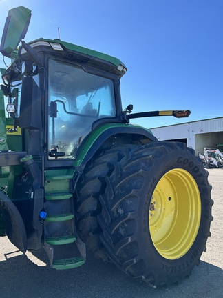 2023 John Deere 7R 290 Tractor