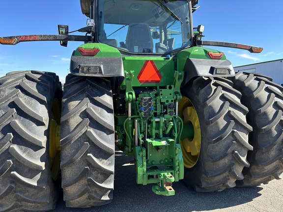 2023 John Deere 7R 290 Tractor