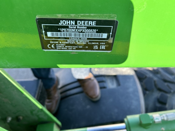 2023 John Deere 7R 290 Tractor