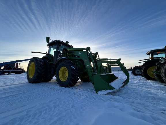 2023 John Deere 7R 290 Tractor