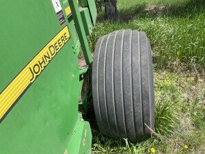 2016 John Deere 569 Baler/Round