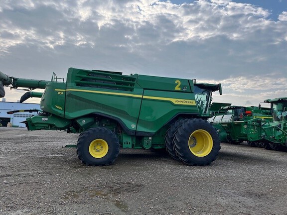 2022 John Deere X9 1000 Combine