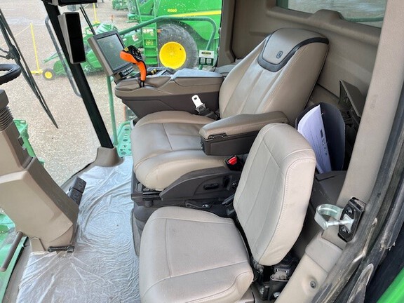 2022 John Deere X9 1000 Combine