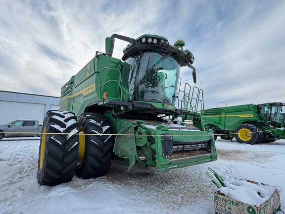 2022 John Deere X9 1000 Combine