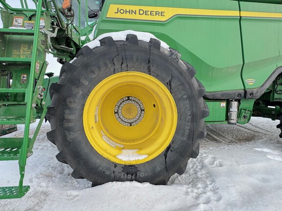 2022 John Deere X9 1000 Combine