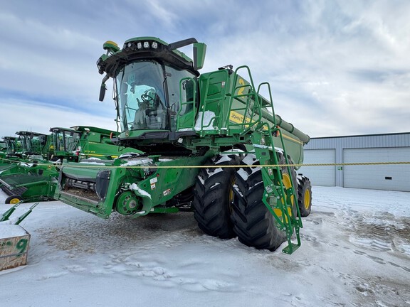 2022 John Deere X9 1000 Combine