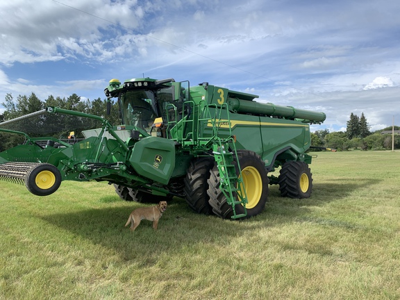 2022 John Deere X9 1000 Combine