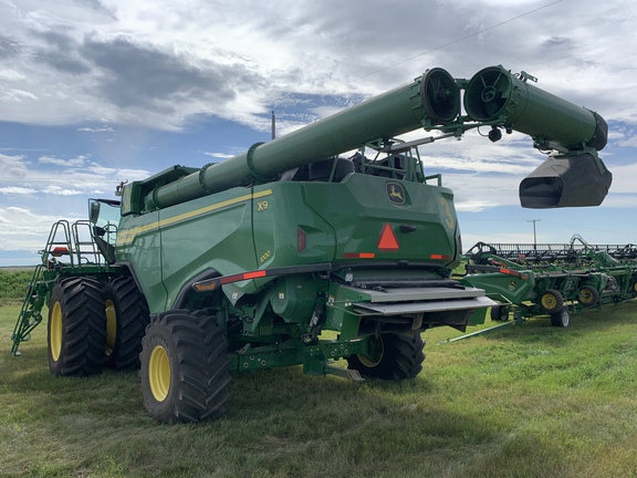 2022 John Deere X9 1000 Combine