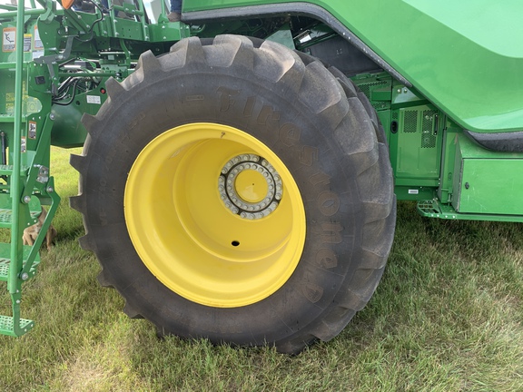 2022 John Deere X9 1000 Combine