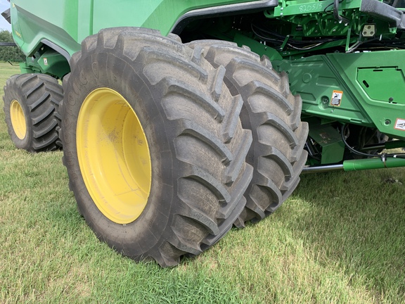 2022 John Deere X9 1000 Combine