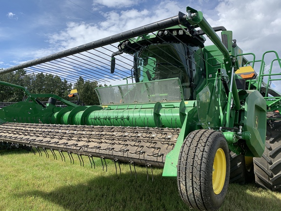 2022 John Deere X9 1000 Combine