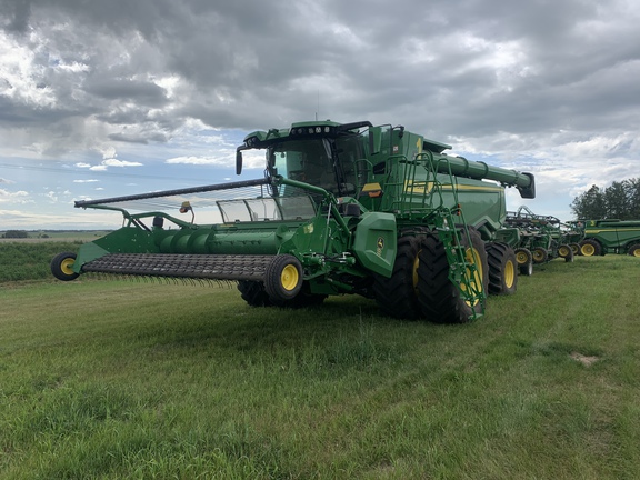 2022 John Deere X9 1000 Combine