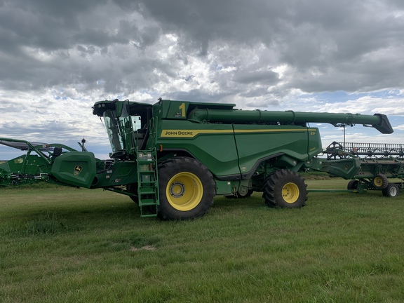 2022 John Deere X9 1000 Combine