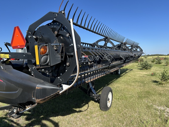 2014 MacDon FD75 Header Combine