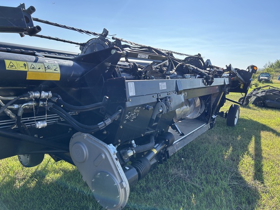 2014 MacDon FD75 Header Combine