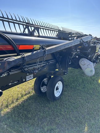 2018 MacDon FD75 Header Combine