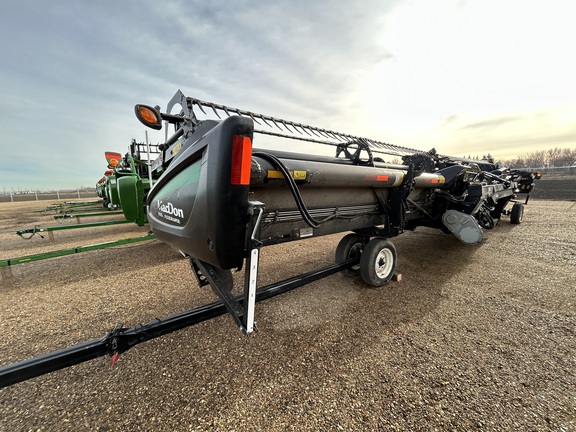 2015 MacDon FD75 Header Combine