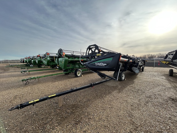 2015 MacDon FD75 Header Combine