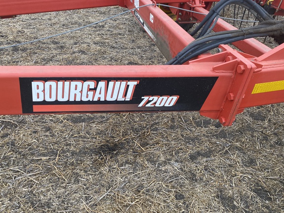 2012 Bourgault 7200-72 Harrow Heavy