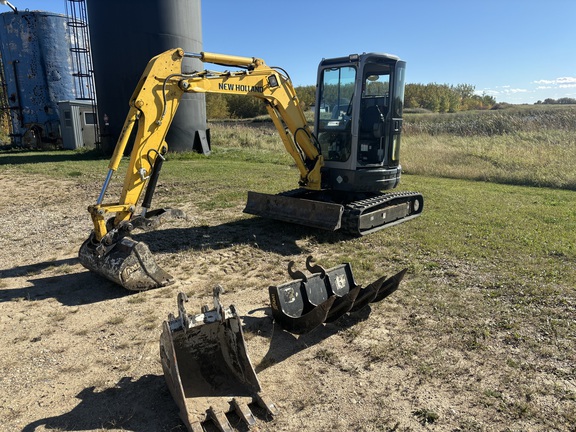 2011 New Holland E35B Excavator Mini