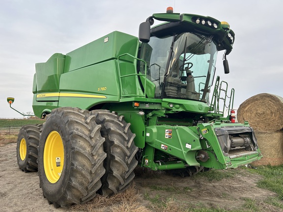 2020 John Deere S780 Combine