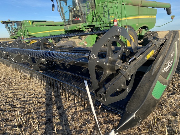 2018 MacDon FD135 Header Combine