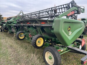 2021 John Deere HD40R Header Combine