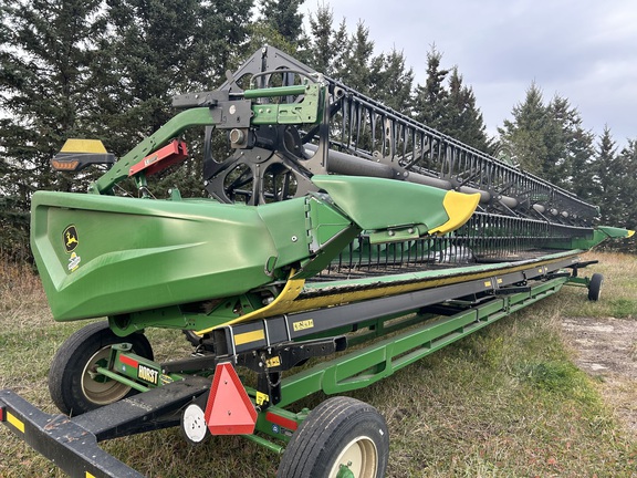 2021 John Deere HD40R Header Combine