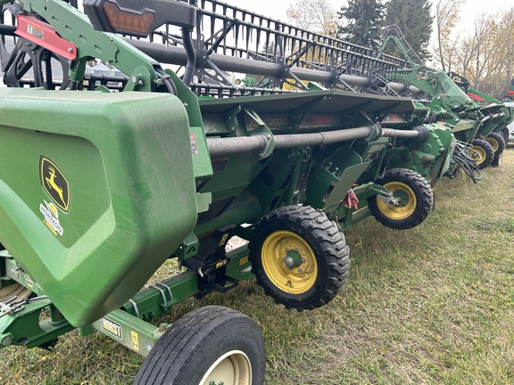 2021 John Deere HD40R Header Combine