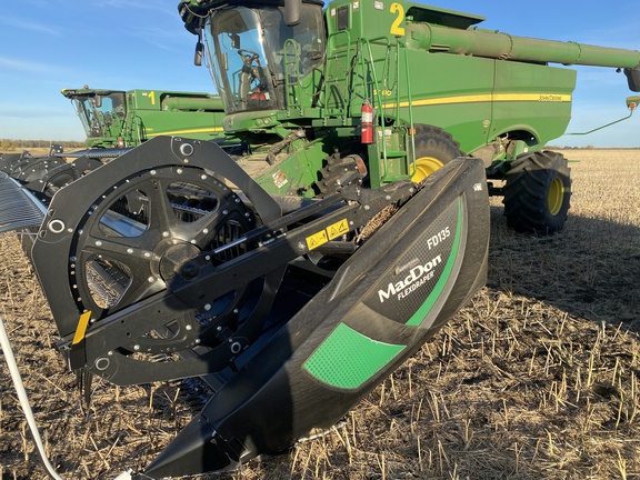 2019 MacDon FD135 Header Combine