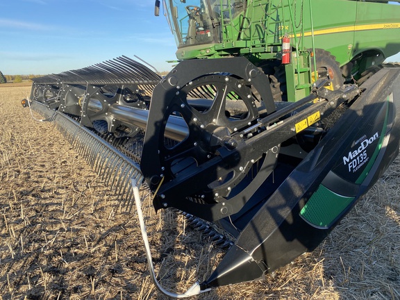 2019 MacDon FD135 Header Combine