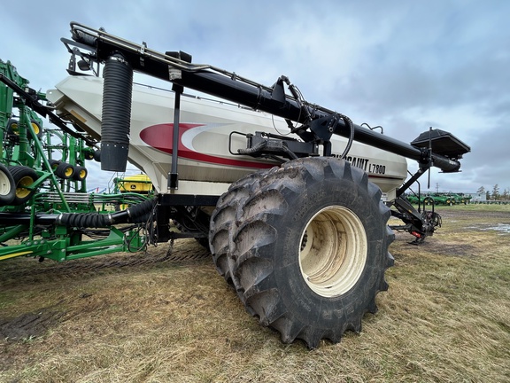 2013 John Deere 1870 Air Seeder