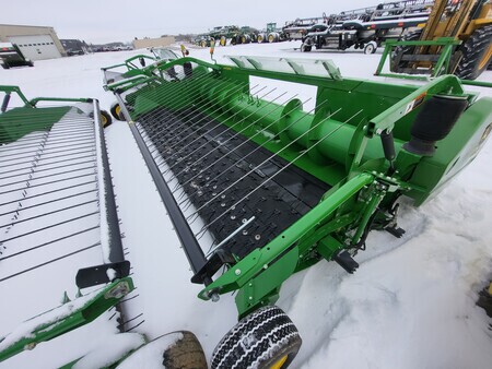 2017 John Deere 615P Header Combine