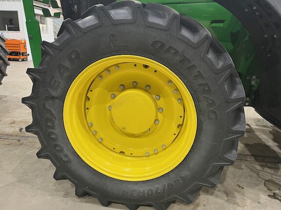 2022 John Deere 7R 230 Tractor