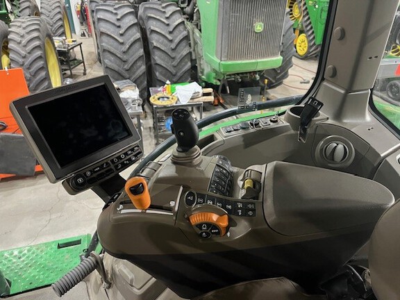 2022 John Deere 7R 230 Tractor