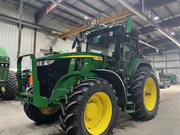 2022 John Deere 7R 230 Tractor