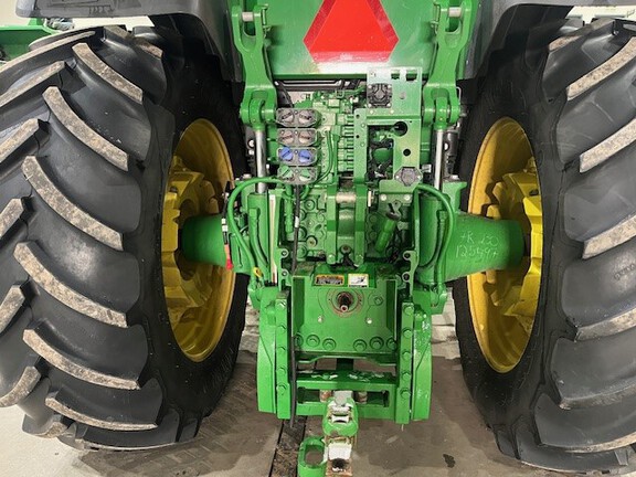 2022 John Deere 7R 230 Tractor