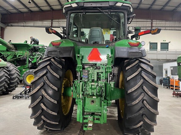 2022 John Deere 7R 230 Tractor