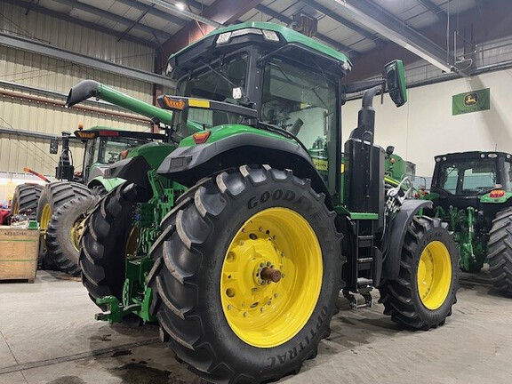 2022 John Deere 7R 230 Tractor