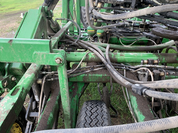 2011 John Deere 1870 Air Seeder