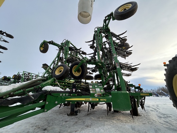 2011 John Deere 1870 Air Seeder