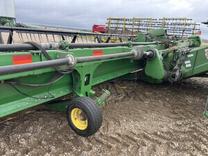 2014 John Deere 640D Header Combine