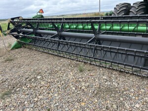 2014 John Deere 640D Header Combine