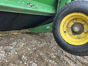 2014 John Deere 640D Header Combine