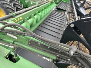 2014 John Deere 635D Header Combine