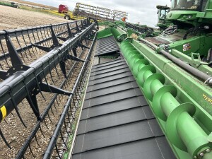 2014 John Deere 635D Header Combine