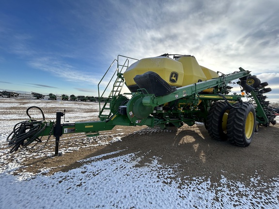 2021 John Deere N543F Air Seeder