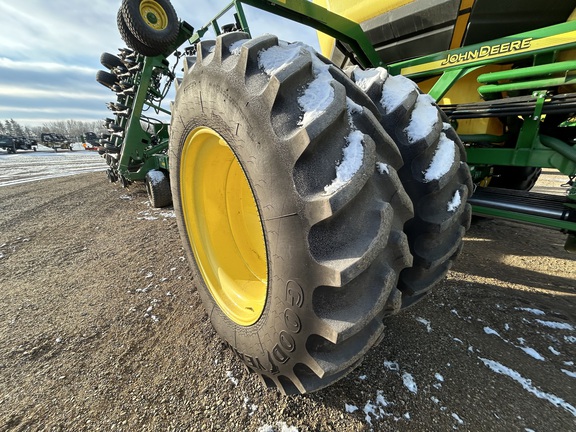 2021 John Deere N543F Air Seeder