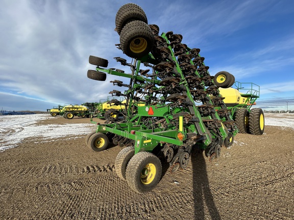 2021 John Deere N543F Air Seeder