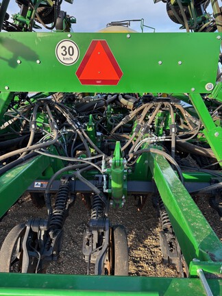 2021 John Deere N543F Air Seeder